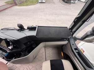 Półka prawa nowe IVECO S-WAY OD 2024R FREZ  