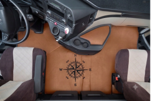 DYWANIKI GŁADKIE MERCEDES ACTROS MPIV od 2011, MP 5 płaska podłoga, fot. pasażera nieamortyzowany BRĄZOWY+ HAFT
